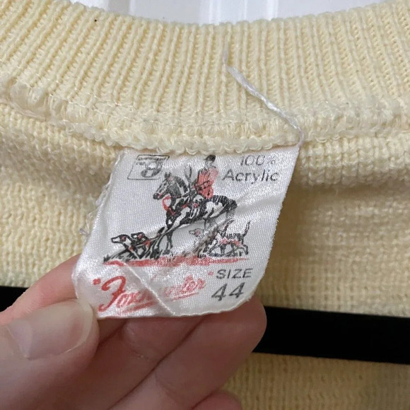 Vintage Foxhunter Yellow Acrylic Knit V-neck Embroidered Ireland Sweater - Picture 2 of 8